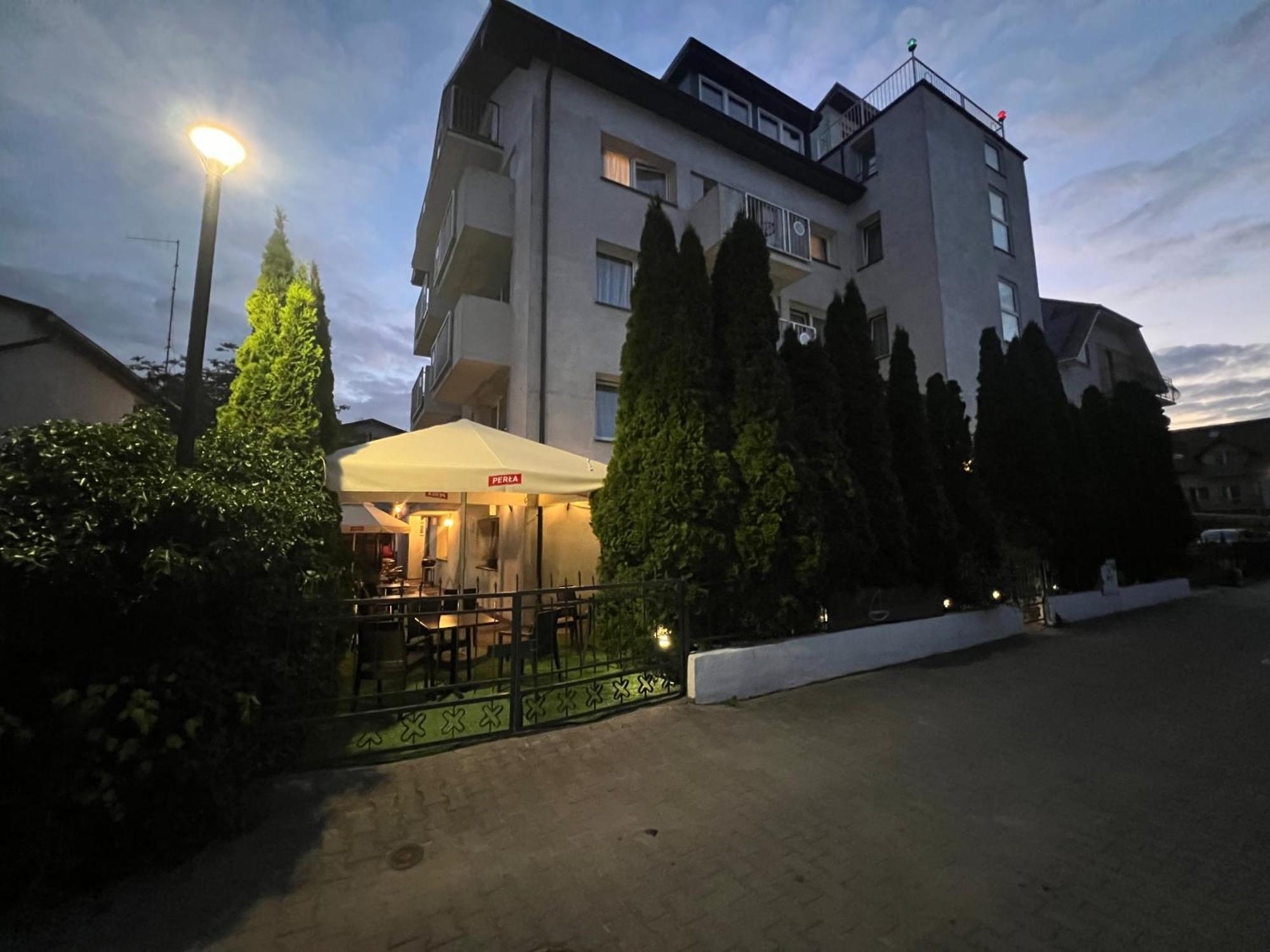 Dom Wczasowy Koral Dziwnow Exterior photo